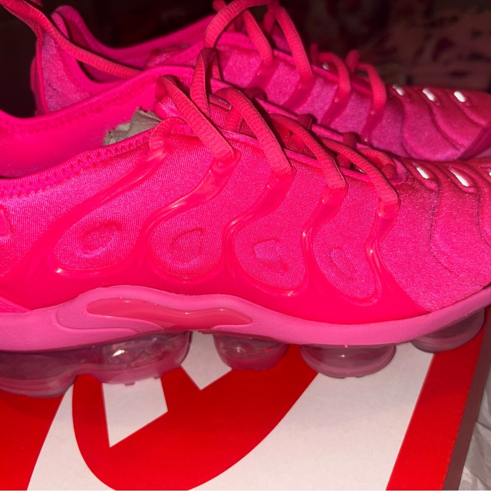 Nike Women's Pink Air Vapormax Plus